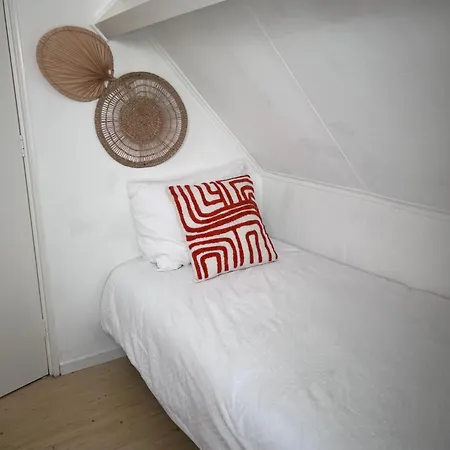 別荘 New! Heerlijk Gelegen Vakantiewoning Op Maar 150 Meter Het Strand!
